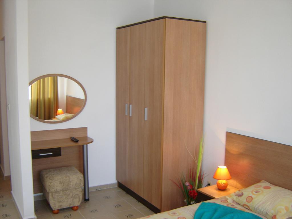 Apartment Viva Slăntjev Brjag Rum bild