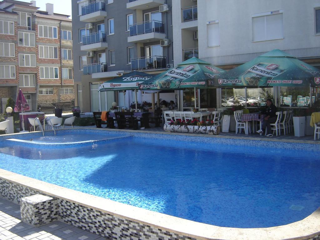 Apartment Viva Slăntjev Brjag Rum bild