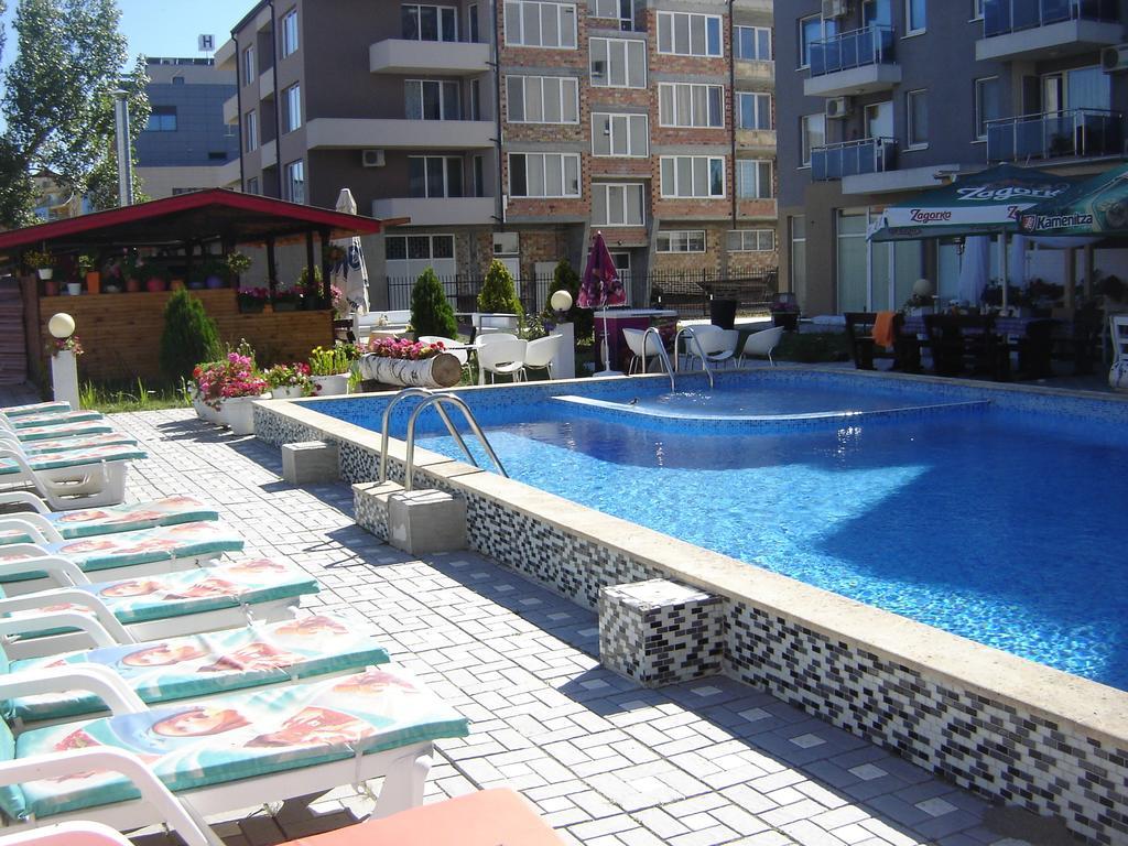 Apartment Viva Slăntjev Brjag Rum bild