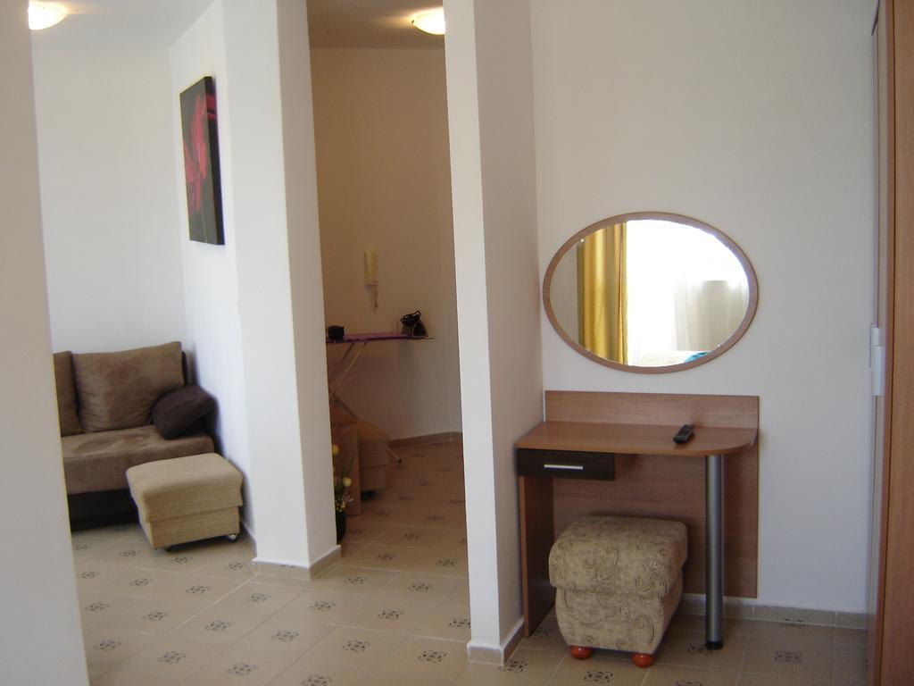Apartment Viva Slăntjev Brjag Rum bild