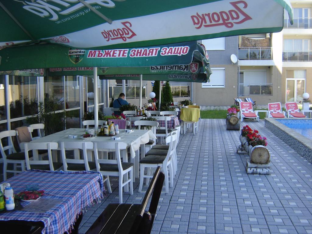 Apartment Viva Slăntjev Brjag Rum bild